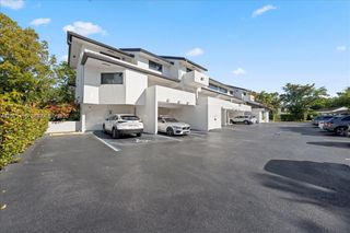 5750 Turin St 207, Coral Gables, FL 33146