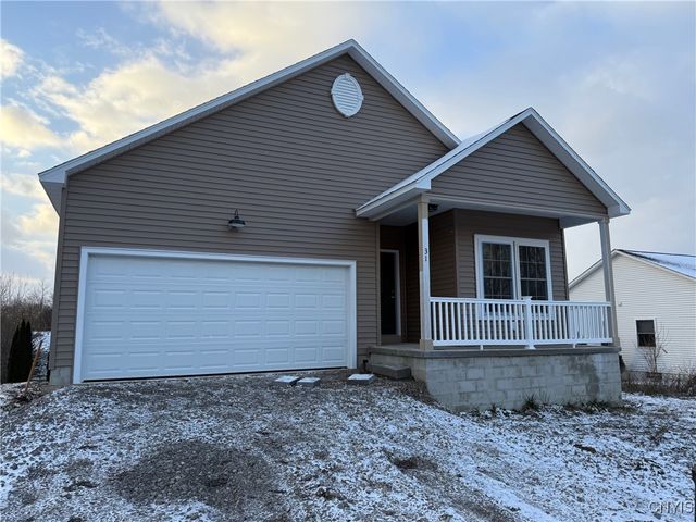 10 Platten Drive, Elbridge, NY 13080