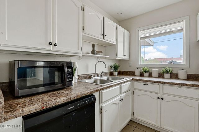 4956 RUTHERFORD Drive, El Paso, TX 79924