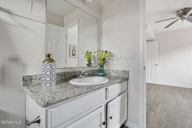 4956 RUTHERFORD Drive, El Paso, TX 79924