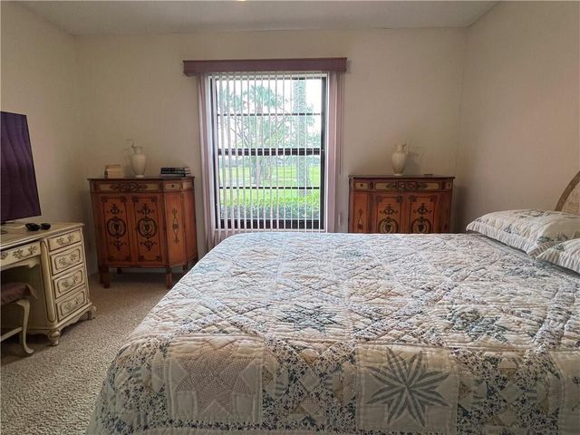 32 Plantation Drive 103, Vero Beach, FL 32966