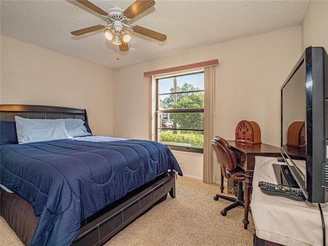 32 Plantation Drive 103, Vero Beach, FL 32966