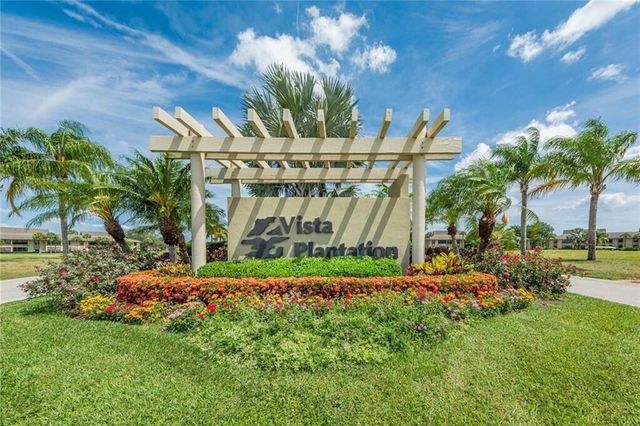 32 Plantation Drive 103, Vero Beach, FL 32966