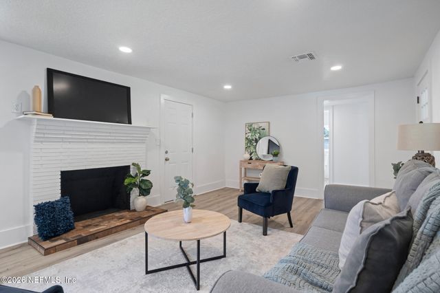 6141 OLD MIDDLEBURG Road S, Jacksonville, FL 32222
