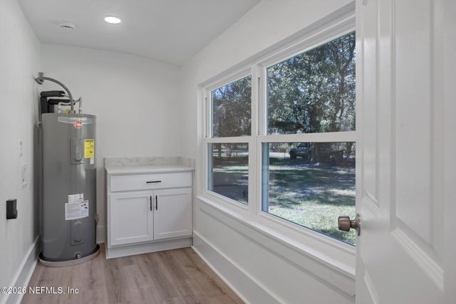 6141 OLD MIDDLEBURG Road S, Jacksonville, FL 32222