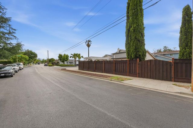 4940 Mary Jane Way, San Jose, CA 95124