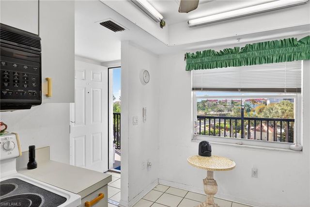 4401 Bay Beach LN 833, Fort Myers Beach, FL 33931