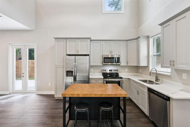2411 AMHERST AVENUE, Orlando, FL 32804