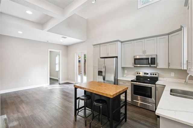 2411 AMHERST AVENUE, Orlando, FL 32804
