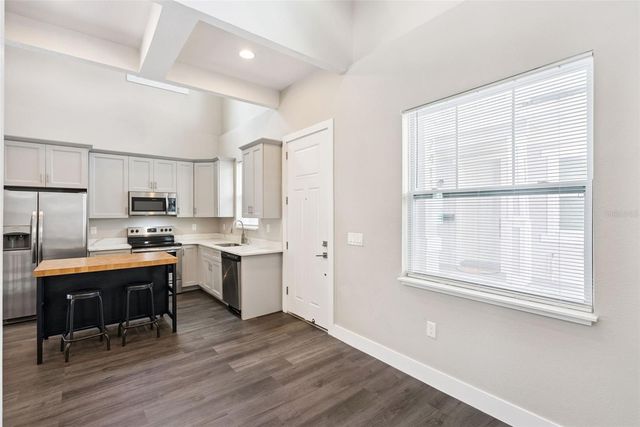 2411 AMHERST AVENUE, Orlando, FL 32804