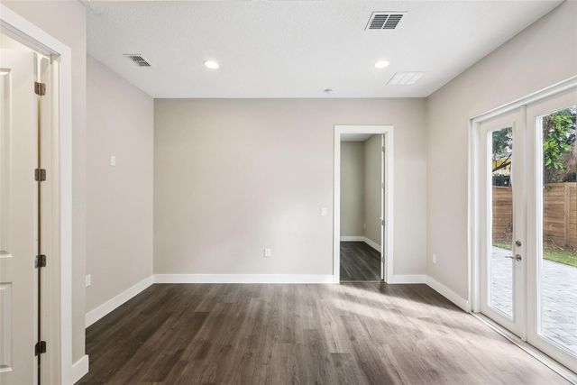 2411 AMHERST AVENUE, Orlando, FL 32804