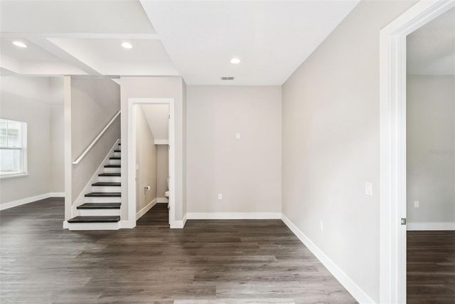 2411 AMHERST AVENUE, Orlando, FL 32804