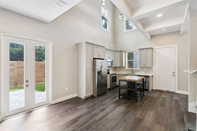 2411 AMHERST AVENUE, Orlando, FL 32804