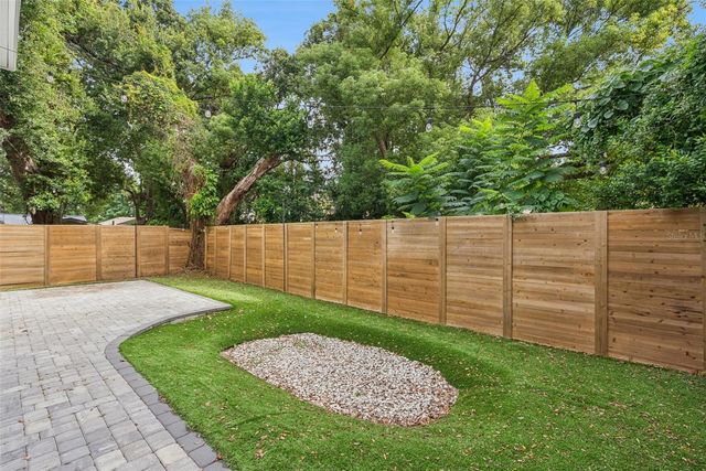 2411 AMHERST AVENUE, Orlando, FL 32804