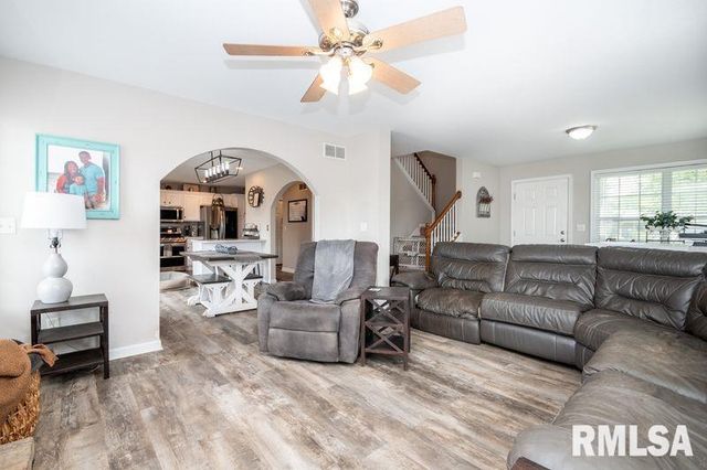 1408 W CLOVERDALE Road, Chillicothe, IL 61523