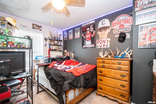1408 W CLOVERDALE Road, Chillicothe, IL 61523
