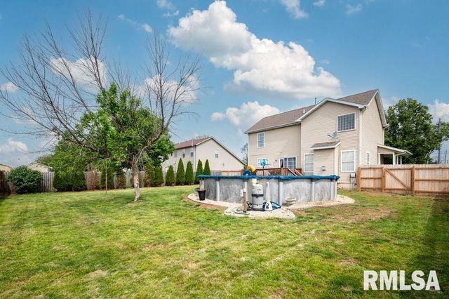 1408 W CLOVERDALE Road, Chillicothe, IL 61523