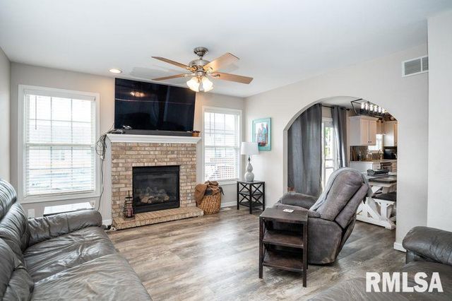 1408 W CLOVERDALE Road, Chillicothe, IL 61523