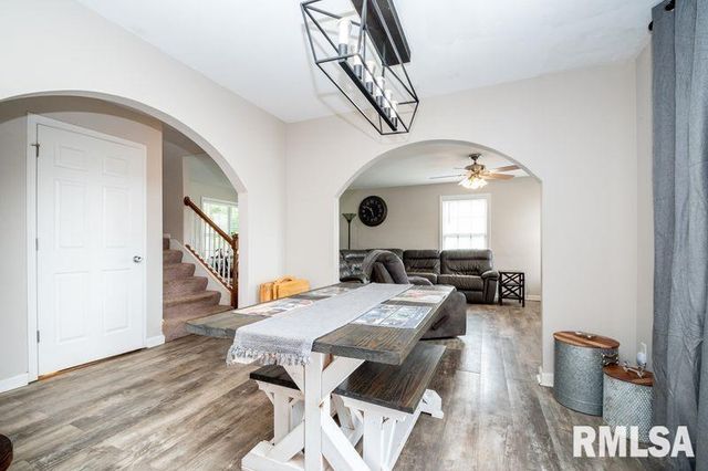 1408 W CLOVERDALE Road, Chillicothe, IL 61523