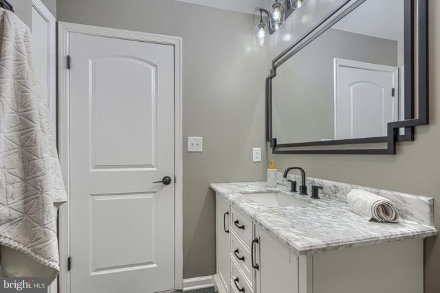 8 MANOR BROOK RD, Monkton, MD 21111