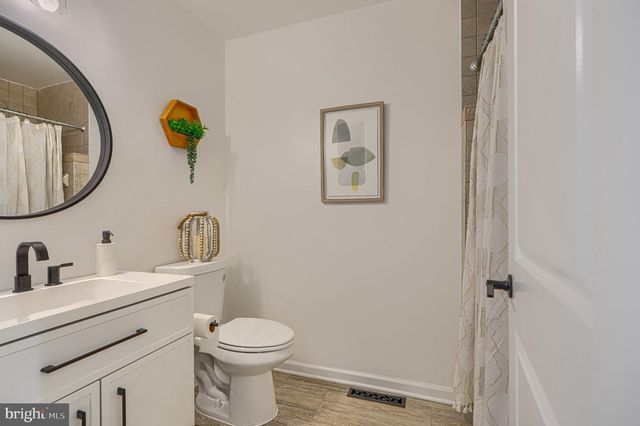 8 MANOR BROOK RD, Monkton, MD 21111