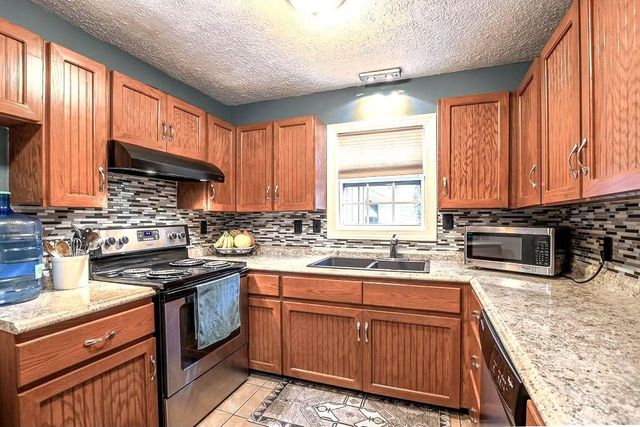 1254 Woodleigh Road SW, Marietta, GA 30008