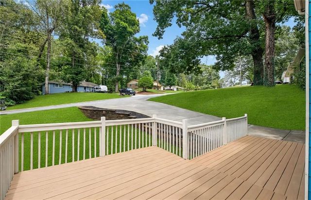 1254 Woodleigh Road SW, Marietta, GA 30008