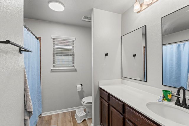 424 Wapiti RD, Buda, TX 78610