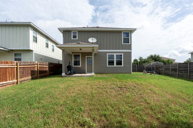 424 Wapiti RD, Buda, TX 78610