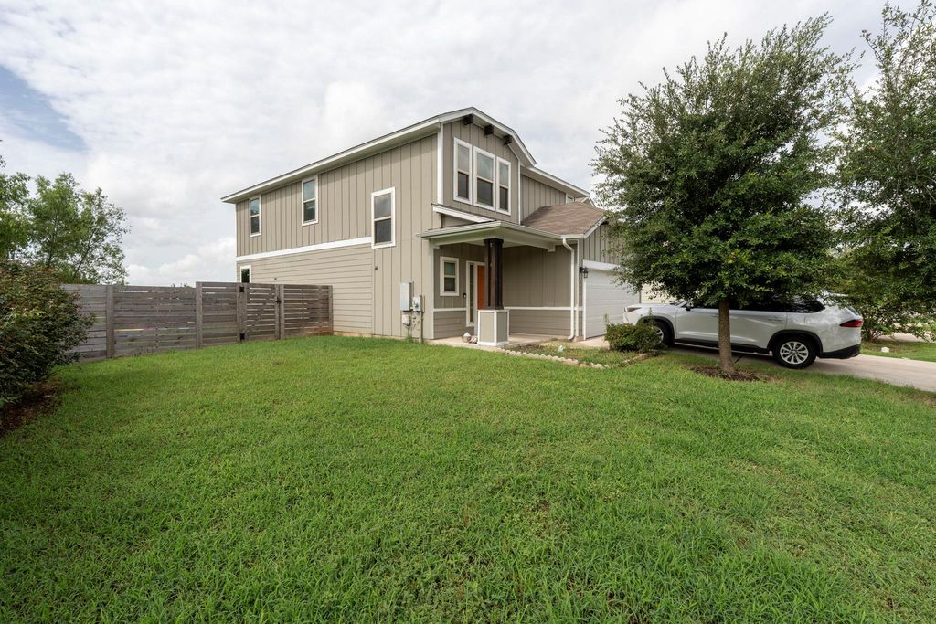 424 Wapiti RD, Buda, TX 78610