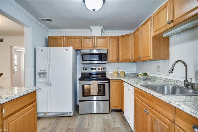 398 Deputy Ln Unit F, Newport News, VA 23608