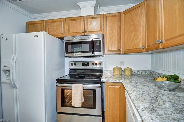 398 Deputy Ln Unit F, Newport News, VA 23608