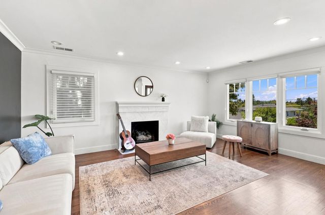 740 Alameda De Las Pulgas, Redwood City, CA 94061