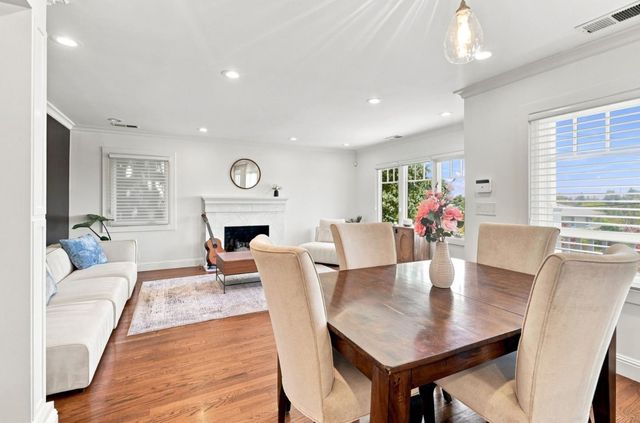 740 Alameda De Las Pulgas, Redwood City, CA 94061