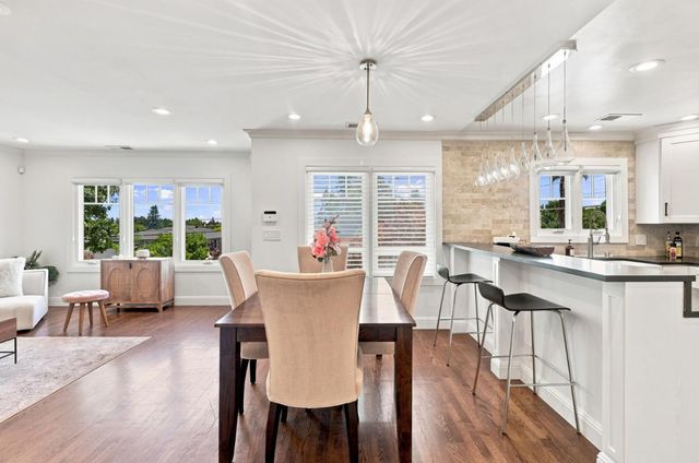740 Alameda De Las Pulgas, Redwood City, CA 94061