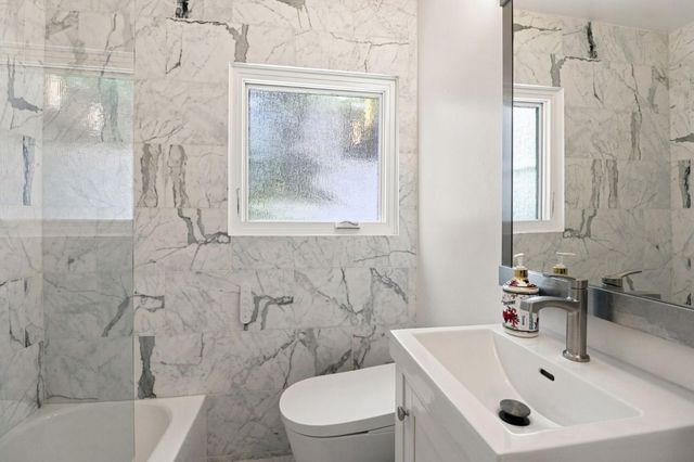 740 Alameda De Las Pulgas, Redwood City, CA 94061
