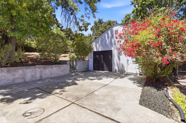 740 Alameda De Las Pulgas, Redwood City, CA 94061