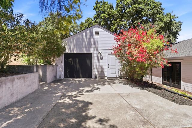 740 Alameda De Las Pulgas, Redwood City, CA 94061