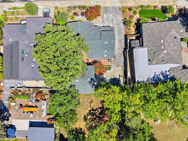 740 Alameda De Las Pulgas, Redwood City, CA 94061