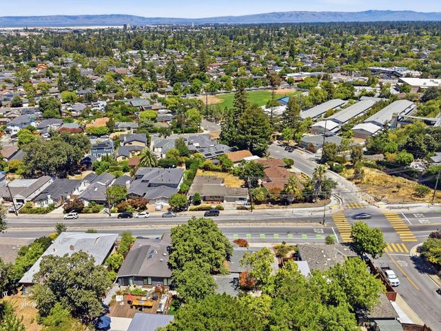 740 Alameda De Las Pulgas, Redwood City, CA 94061