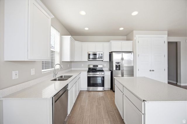 6158 N BOULTER PEAK LN, Eagle Mountain, UT 84005