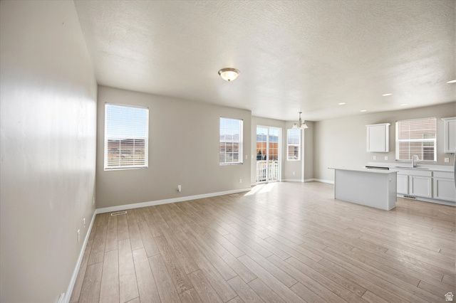 6158 N BOULTER PEAK LN, Eagle Mountain, UT 84005