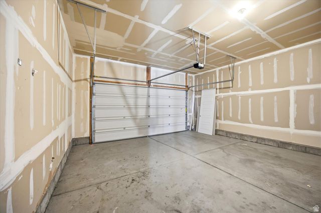 6158 N BOULTER PEAK LN, Eagle Mountain, UT 84005