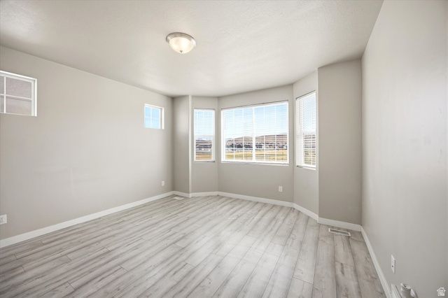 6158 N BOULTER PEAK LN, Eagle Mountain, UT 84005