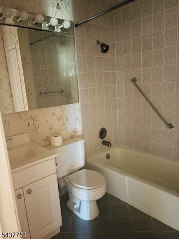 181 Long Hill Road 2-5 5, Little Falls Twp., NJ 07424