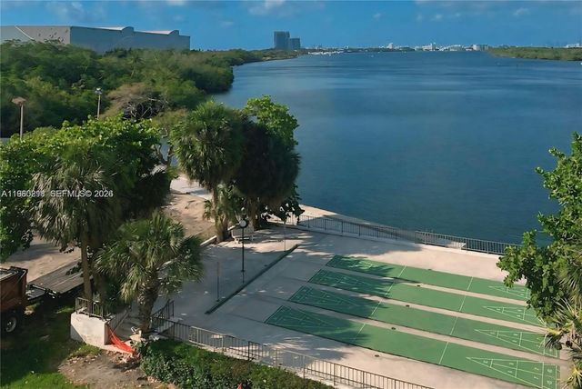 500 Bayview Dr 325, Sunny Isles Beach, FL 33160