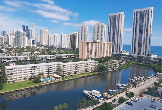 500 Bayview Dr 325, Sunny Isles Beach, FL 33160