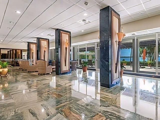 500 Bayview Dr 325, Sunny Isles Beach, FL 33160