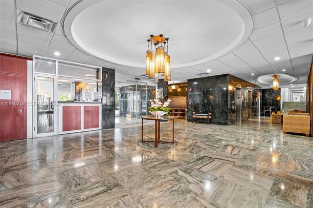 500 Bayview Dr 325, Sunny Isles Beach, FL 33160