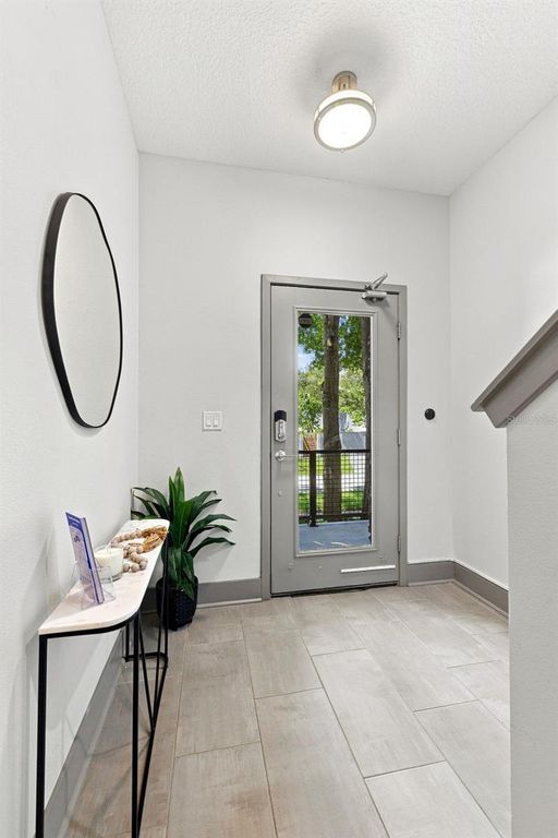 Image 14 of property listing at 4810 W MCELROY AVENUE 3, Tampa, FL 33611